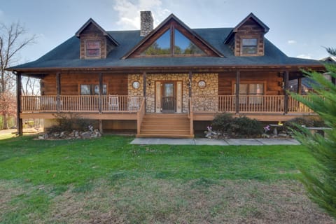 Luray Vacation Rental | 5BR | 3BA | Step-Free Access | 1,800 Sq Ft