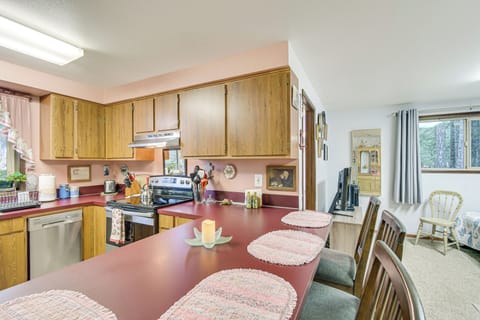 Full Kitchen | Cooking Basics | Single-Serve Coffee Maker