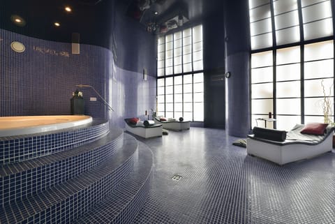 Sauna, hot tub, body treatments, aromatherapy, body wraps, facials