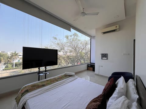Deluxe Room | Free WiFi