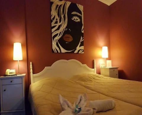 In-room safe, free cribs/infant beds, free WiFi, bed sheets