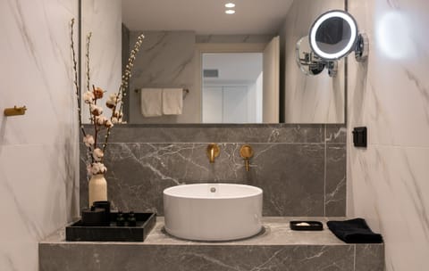 Free toiletries, hair dryer, bathrobes, slippers