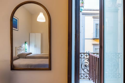 Twin Room 3 with shared bathroom with Room 4 | Desk, laptop workspace, free WiFi