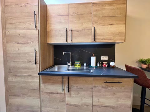 Standard Townhome, 2 Bedrooms, Kitchen | Private kitchen | Full-size fridge, microwave, oven, stovetop