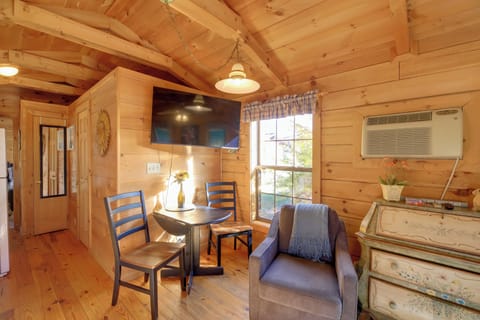 House (1 Bedroom) | Interior