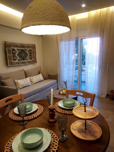 Traditional Apartment | Living area | 42-inch Smart TV with cable channels