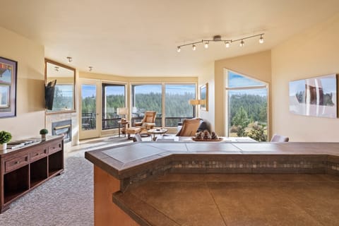 Condo, 1 Bedroom | Lobby
