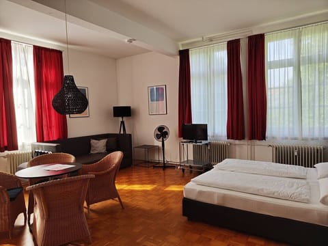 Bright and spacious studio in Konstanz