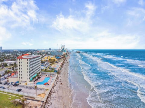 Welcome to Harbour Beach Resort 203