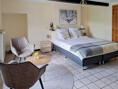 Classic Triple Room | Free WiFi, bed sheets