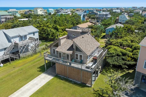 HISA14: Sunny Daze | Front Exterior