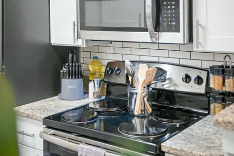 Kitchen equipped with utensils