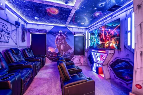 Communal lounge / TV room