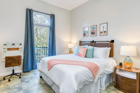 King Bed to small Balcony