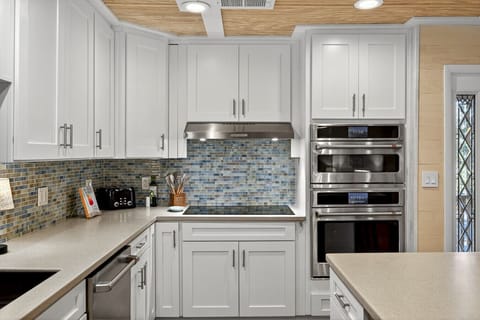 Flat Cooktop, oven and microwave