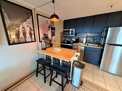 Island seating for 2