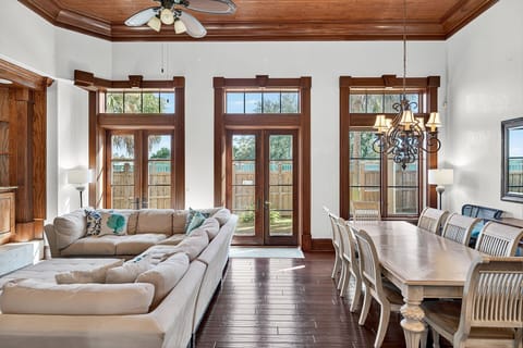Beach Byus - Miramar Beach - Living Room & Dining Room