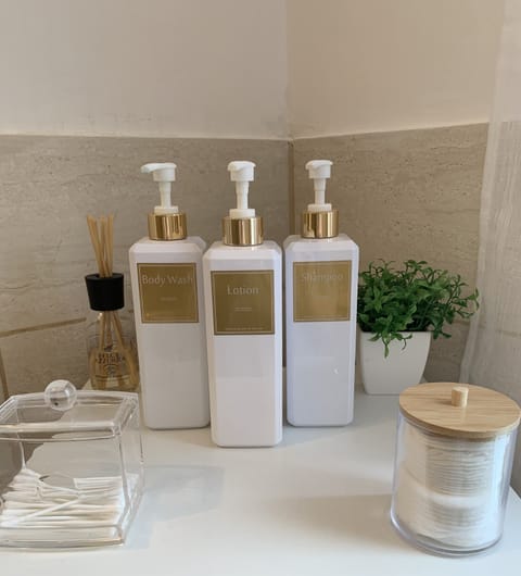 In-room safe, soundproofing, iron/ironing board, free WiFi