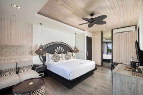 Deluxe Double Room, Balcony | In-room safe, desk, iron/ironing board, free WiFi