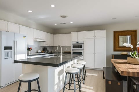 Newly Renovated Kitchen