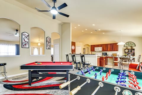 Spring Hill Vacation Rental | 3BR | 2BA | 1 Step to Enter | 2,401 Sq Ft