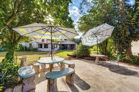 Sanford Vacation Rental | Studio | 1BA | 550 Sq Ft | Small Step to Enter