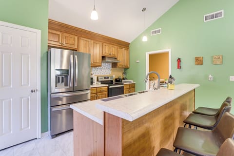 Kitchen | Breakfast Bar | Coffee Maker