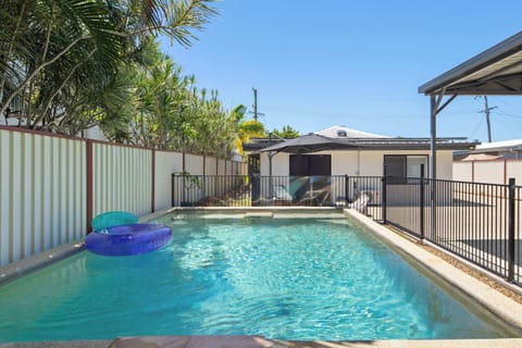 Slip into the pool and let the afternoon drift by under the Sunshine Coast sun.