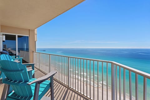 Balcony with panoramic ocean view.