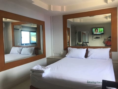 Basic Room | Desk, WiFi (free), bed sheets