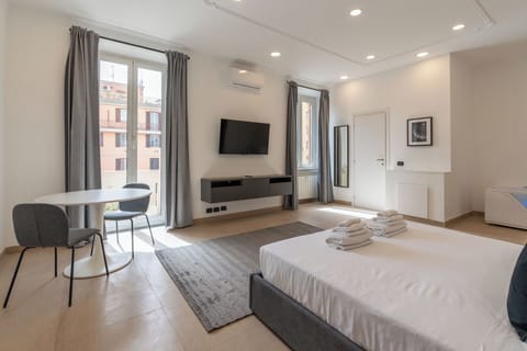 Luxury Room, Balcony, City View | Free WiFi