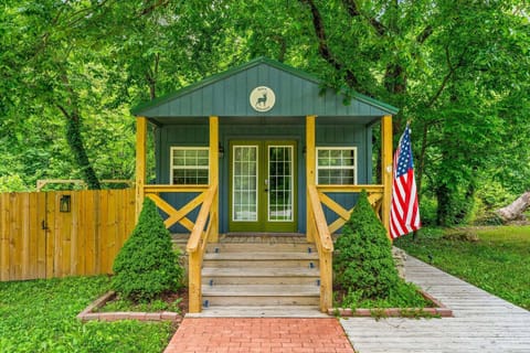 Cabin Exterior and Entrance