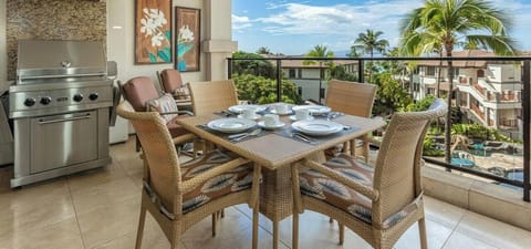 Grill and enjoy your meals on the private ocean view lanai