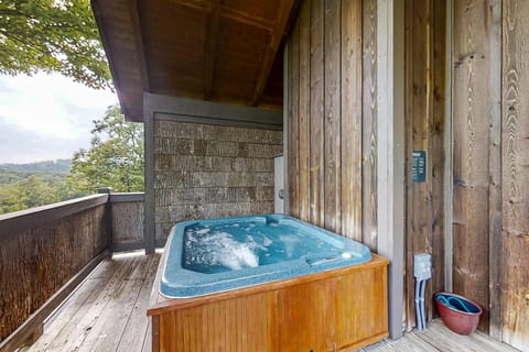 Outdoor oasis awaits. And, unwind in the hot tub with stunning mountain views and fresh Tennessee air!