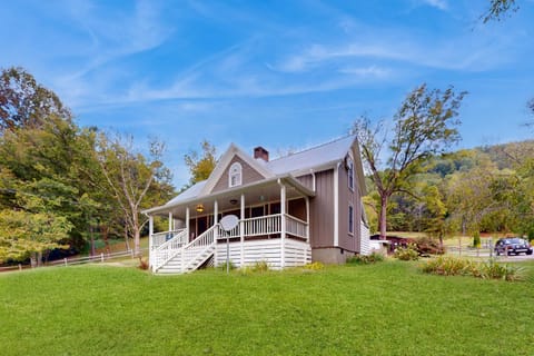 Charming cabin retreat awaits. And, experience mountain views and inviting porches for perfect outdoor relaxation!