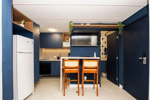 Kitchen or kitchenette,Dining area