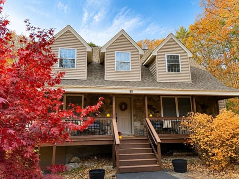 Welcome to The Olympia Pines Retreat — a charming Suissevale retreat surrounded by nature.