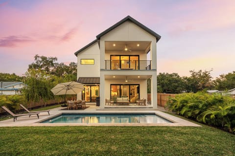 Welcome to House of Agape! Your luxurious Florida getaway!
