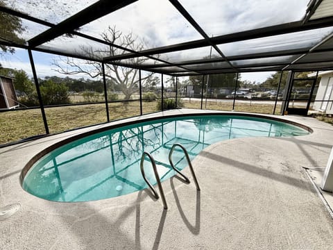 Screened Pool