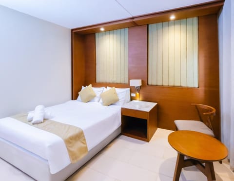 Deluxe Room | Desk, rollaway beds, free WiFi