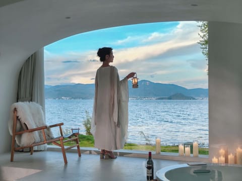 Premier Suite, Sea View | Living area