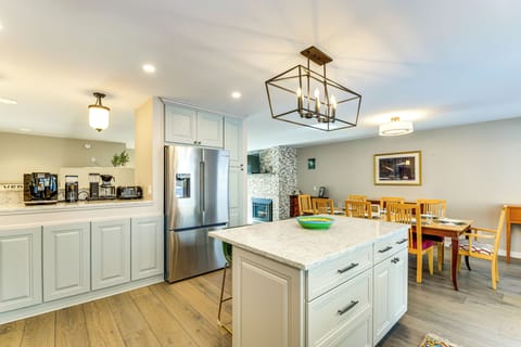 Kitchen | Cooking Basics | Toaster | Main Level