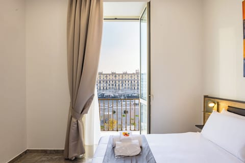 Superior Suite | In-room safe, desk, iron/ironing board, free WiFi