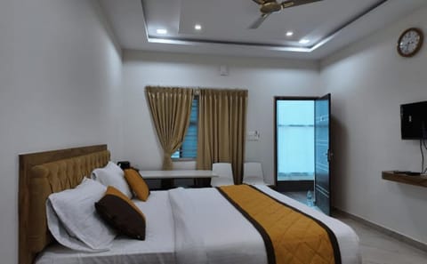 Deluxe Double Room | Free WiFi