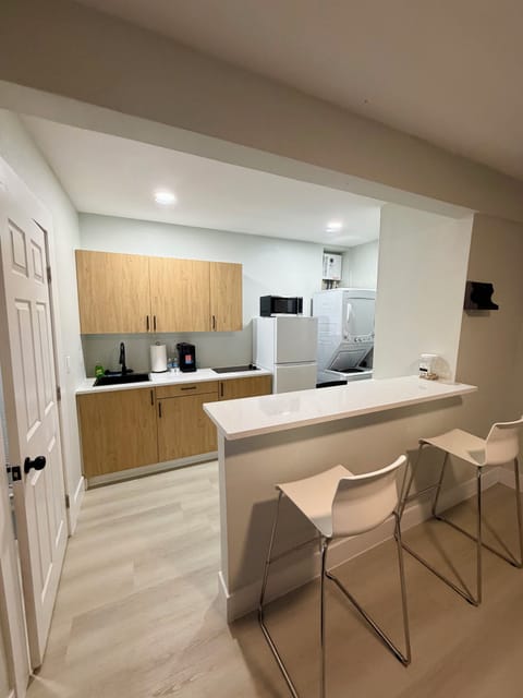 Kitchenette dinning space