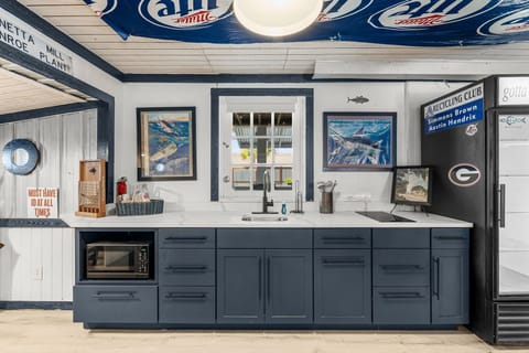 10-web-or-mls-4005 Ocean St -010