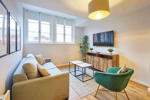 Apartment 9 Stanley Street, Liverpool - Host & Stay
