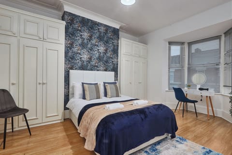 Iron/ironing board, free WiFi