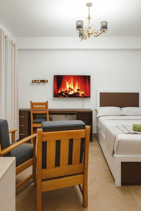 Classic Studio | Living area | 32-inch Smart TV with digital channels