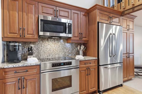 ridgepoint-90-6924_54945319521_o